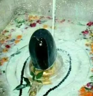 महाशिवरात्रि पर विशेष: - शिवलिंग पर भक्त क्यों नहीं चढ़ाते हैं तुलसी, पढ़ें जालंधर नामक राक्षस से जुड़ी कथा।