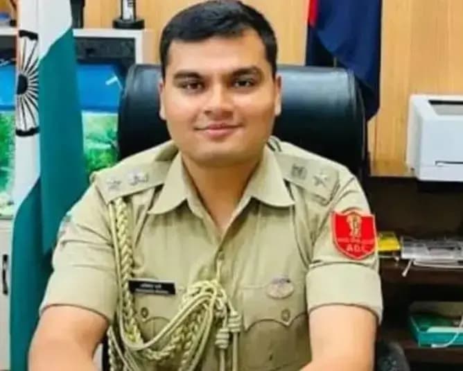 सोनभद्र: निरीक्षकों का प्रशासनिक फेरबदल।