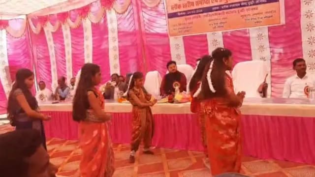 दुद्धी बीआरसी में ब्लॉक स्तरीय संगोष्ठी, ग्राम प्रधानों को शिक्षण योजनाओं पर किया गया जागरूक