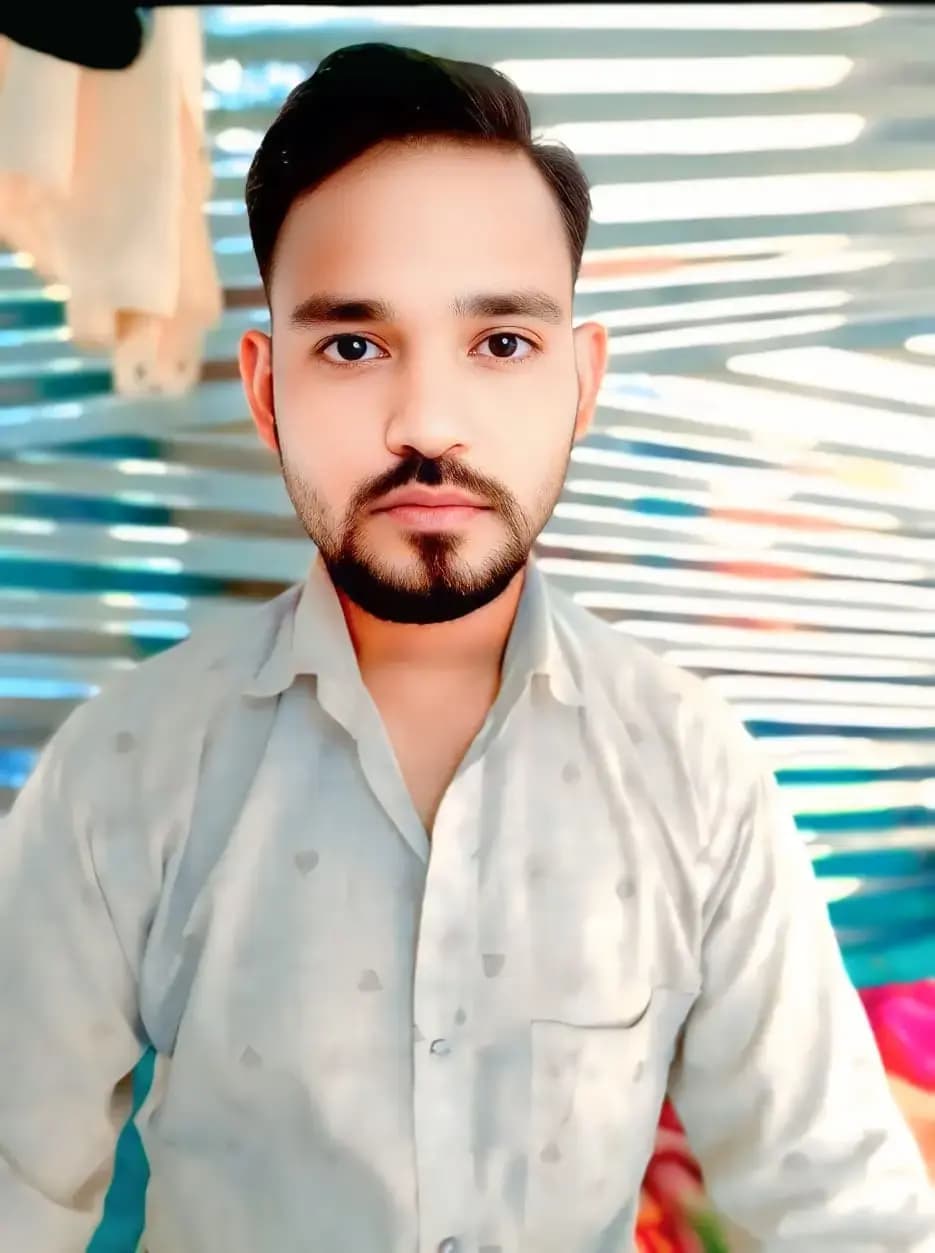 Sonbhadra Accident: अनियंत्रित बाइक पेड़ से टकराई, बाइक सवार युवक की मौत