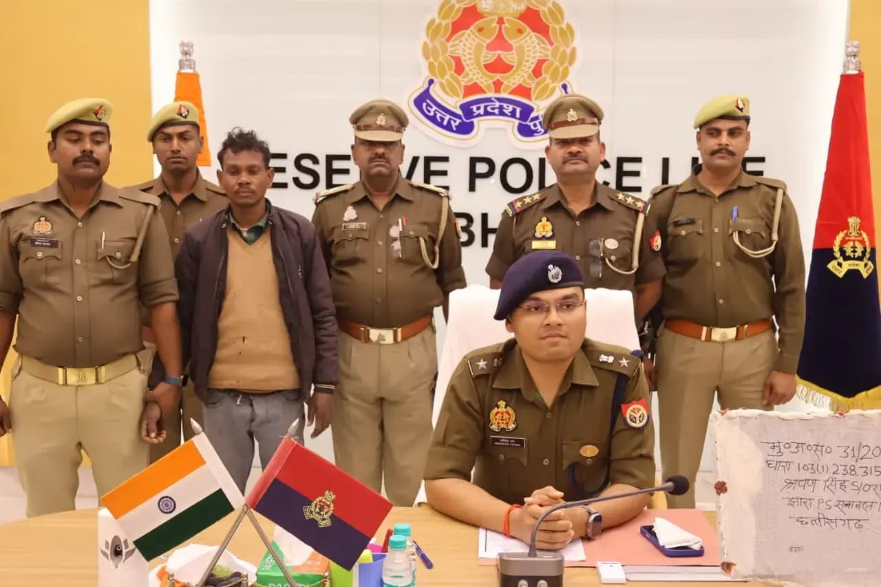 ओबरा मर्डर केस का खुलासा: पूर्व कर्मचारी निकला हत्यारा पुलिस ने किया गिरफ्तार