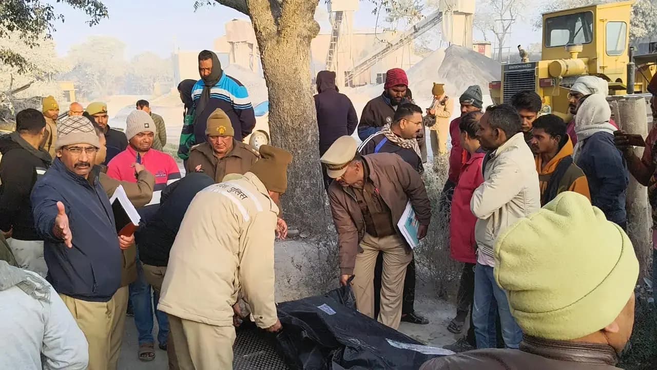 Sonbhadra crime: क्रेशर प्लांट पर युवक की खून से लथपथ मिली लाश, हत्या से मची सनसनी