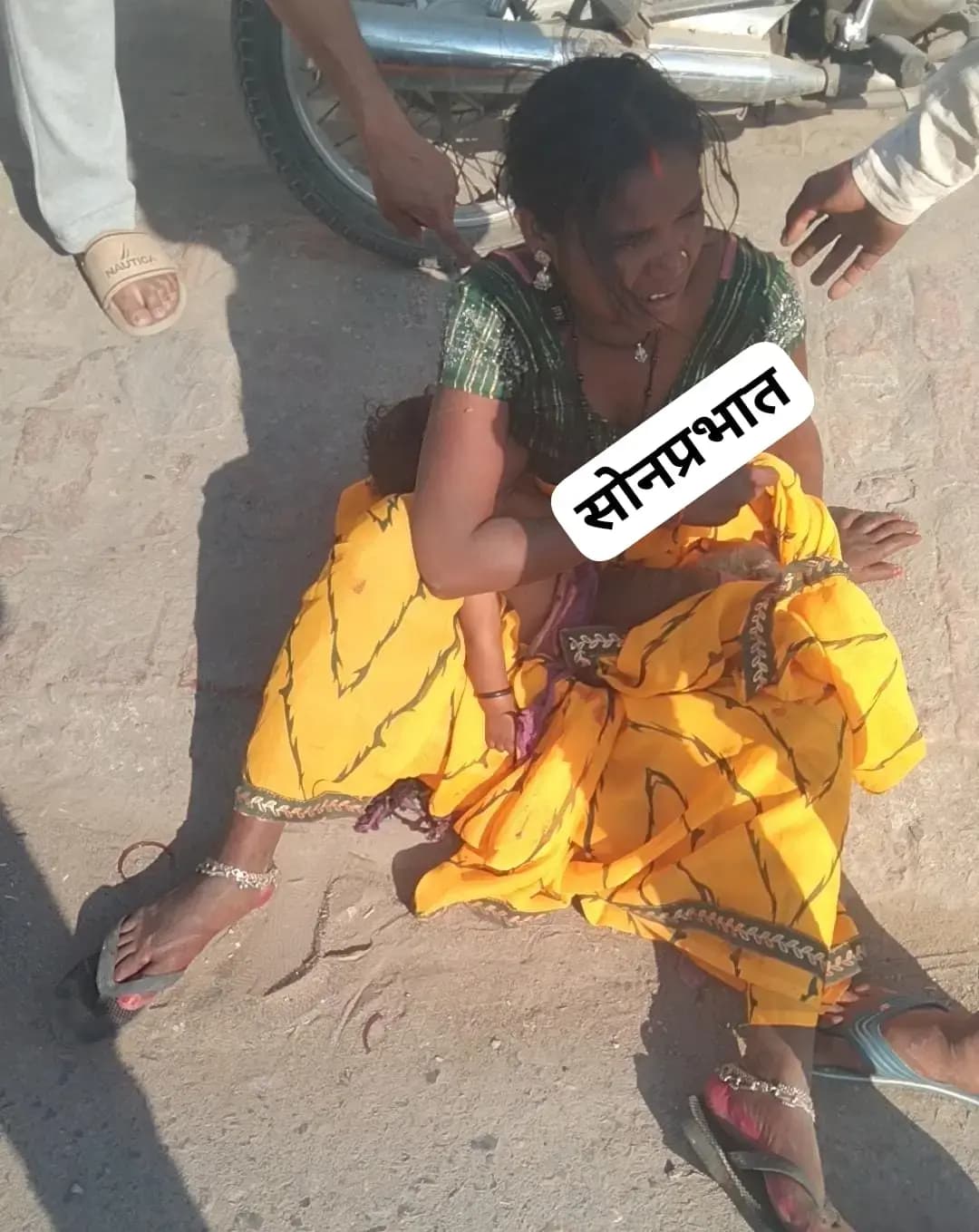 Sonbhadra breaking: अज्ञात ट्रक वाहन की चपेट में आने से मासूम की दर्दनाक मौत