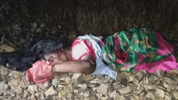 Sonbhadra crime: संदिग्ध परिस्थितियों में महिला का रेलवे ट्रैक में मिला शव