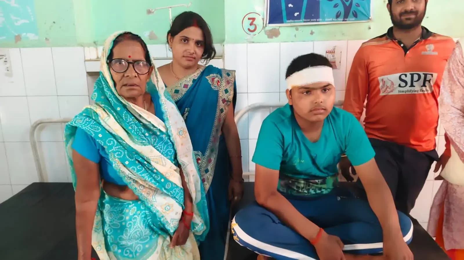 Sonbhadra News: दो दिन से लापता छात्र बेहोशी के हालत में अहरौरा घाटी में मिला