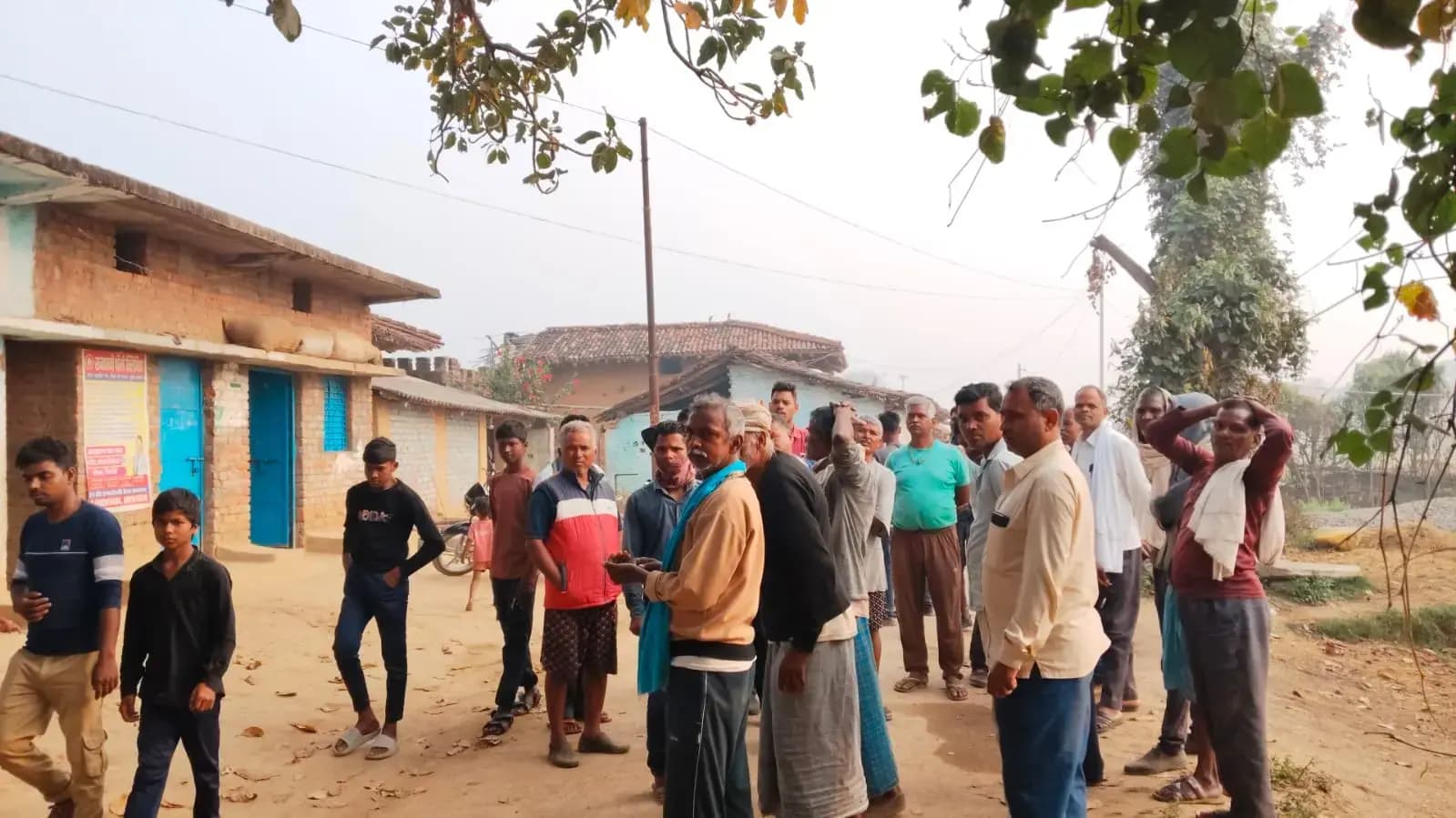 Sonbhadra crime: दिल दहला देने वाली घटना, इकलौते बेटे ने फांसी लगाकर किया आत्महत्या