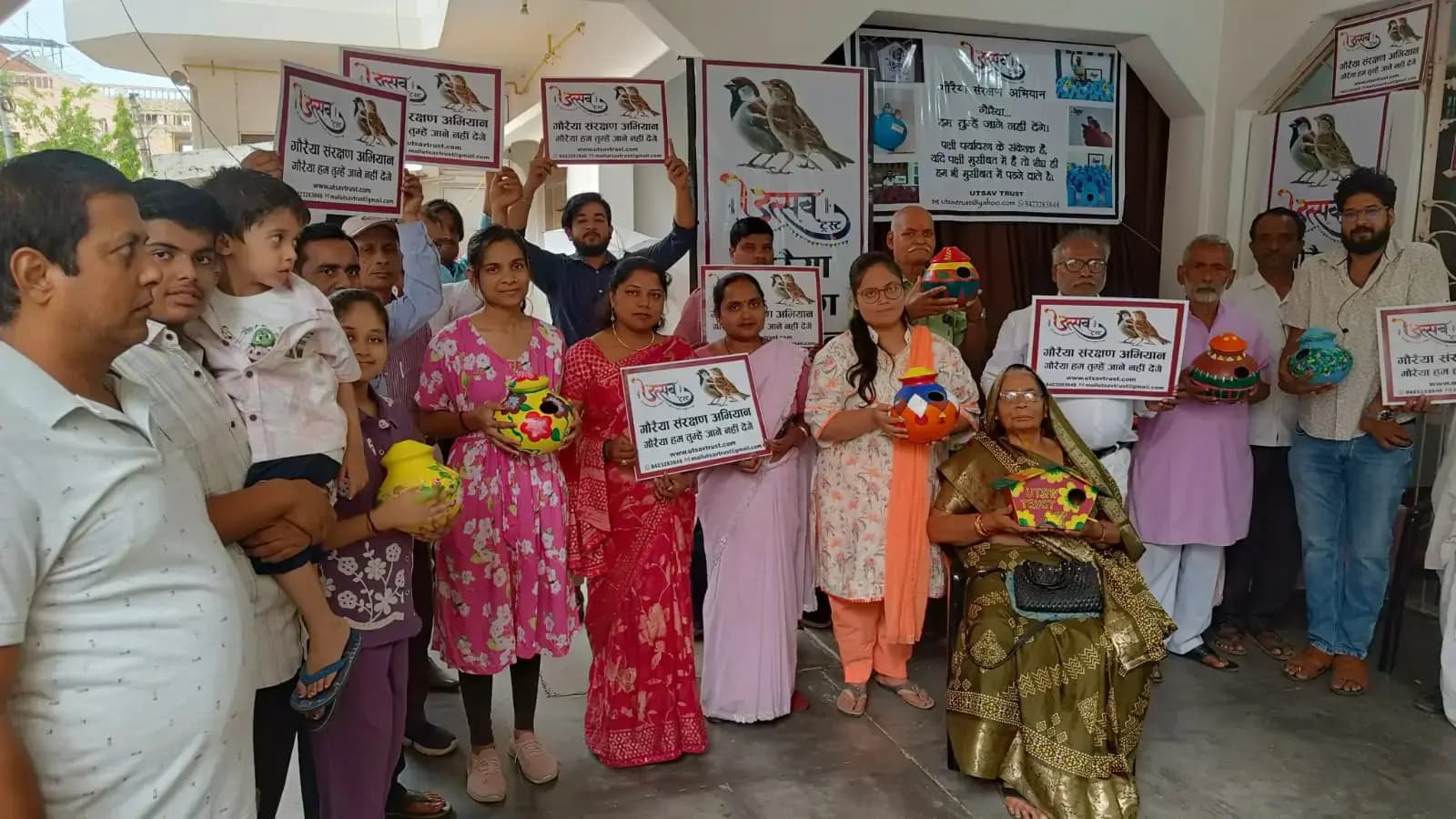 विश्व गौरैया दिवस के अवसर पर उत्सव ट्रस्ट द्वारा काव्य संध्या का आयोजन