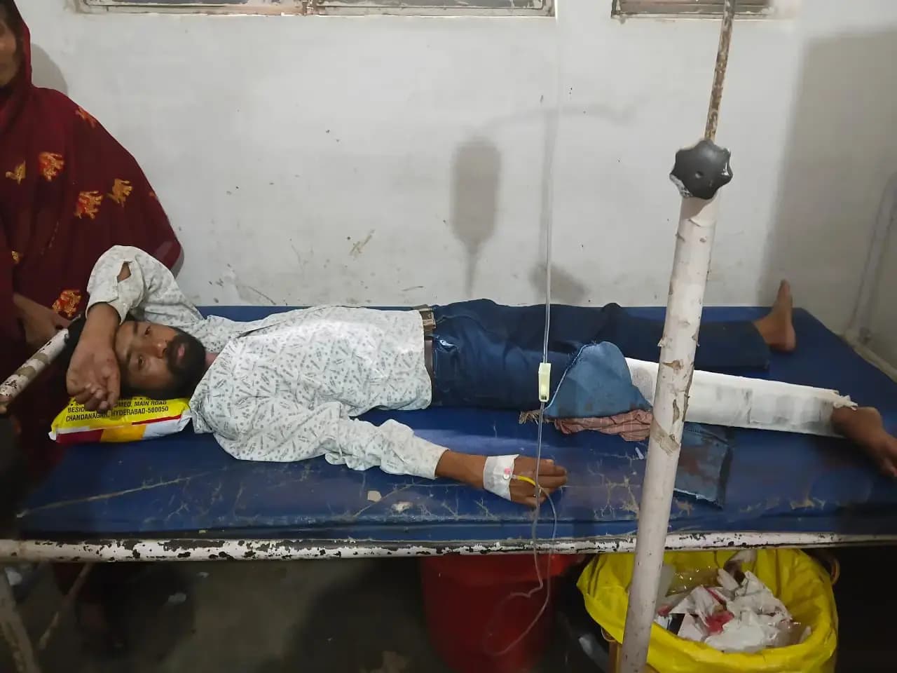 सड़क हादसा | म्योरपुर में तेज रफ्तार का कहर, लाइनमैन समेत दो घायल,अनियंत्रित बाइक पेड़ से टकराई.