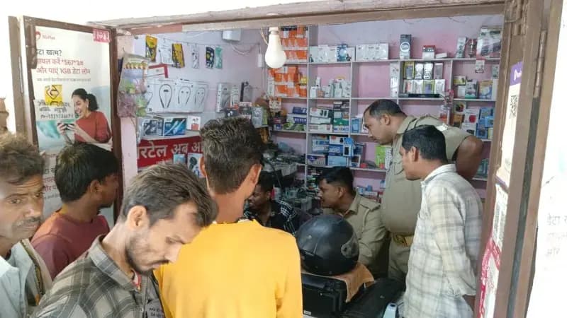 चोरों का आतंक,कई दुकानों के ताले तोड़कर हजारों की चोरी, इलाके में दहशत