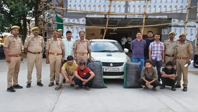 रॉबर्ट्सगंज पुलिस की बड़ी कार्रवाई: 51.785 किलो अवैध गांजा के साथ 4 तस्कर गिरफ्तार, कार भी जब्त