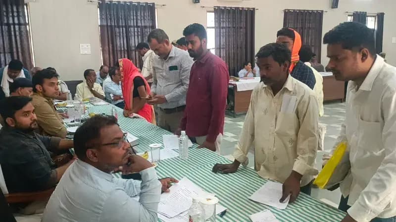 संपूर्ण समाधान दिवस पर 31 शिकायतों में मात्र 1 का मौके पर निस्तारण