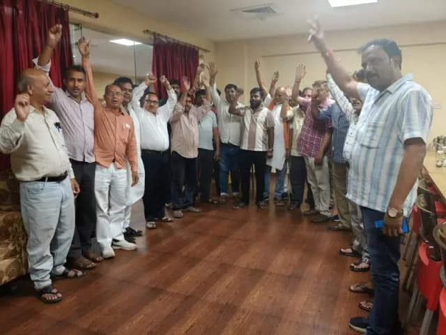 रेणुकूट में सर्व समाज की बैठक: जिलाध्यक्ष नंदलाल के समर्थन में एकजुटता