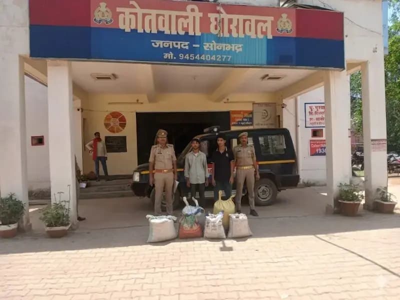 घोरावल पुलिस की त्वरित कार्रवाई: चोरी का गल्ला बरामद, दो आरोपी गिरफ्तार