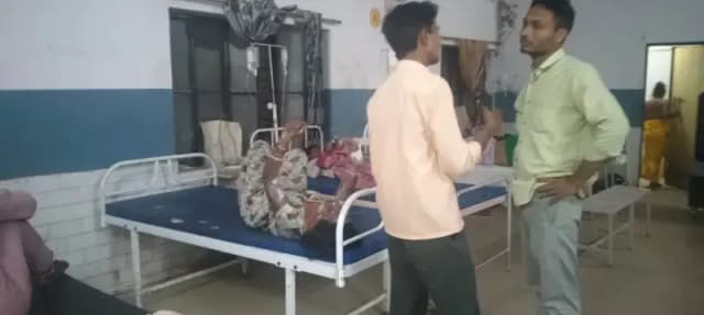 दुद्धी में दर्दनाक हादसा : गैस लीकेज जांच के दौरान महिला झुलसी, जिला अस्पताल रेफर.