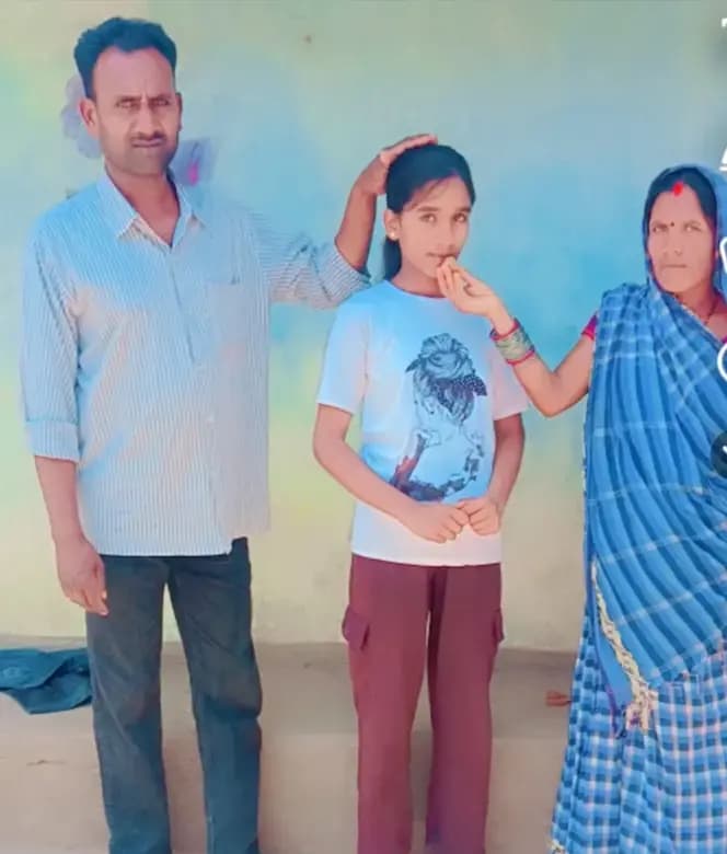 मुश्किलों को मात देकर खुशी ने हाईस्कूल में 88% लाकर रचा इतिहास, बनी इंटर कॉलेज टॉपर
