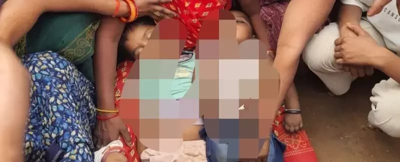 सोनभद्र में संदिग्ध हालात में महिला व दो मासूमों की मौत, दहेज उत्पीड़न का आरोप