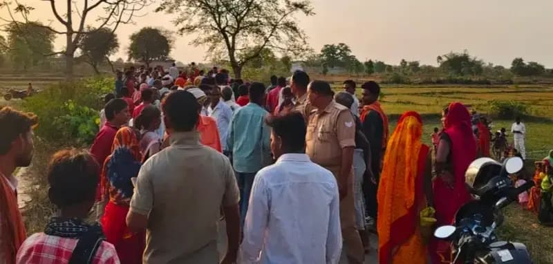 मोबाइल विवाद के बाद विवाहिता ने कुएं में कूदकर दी जान, गांव में मचा हड़कंप