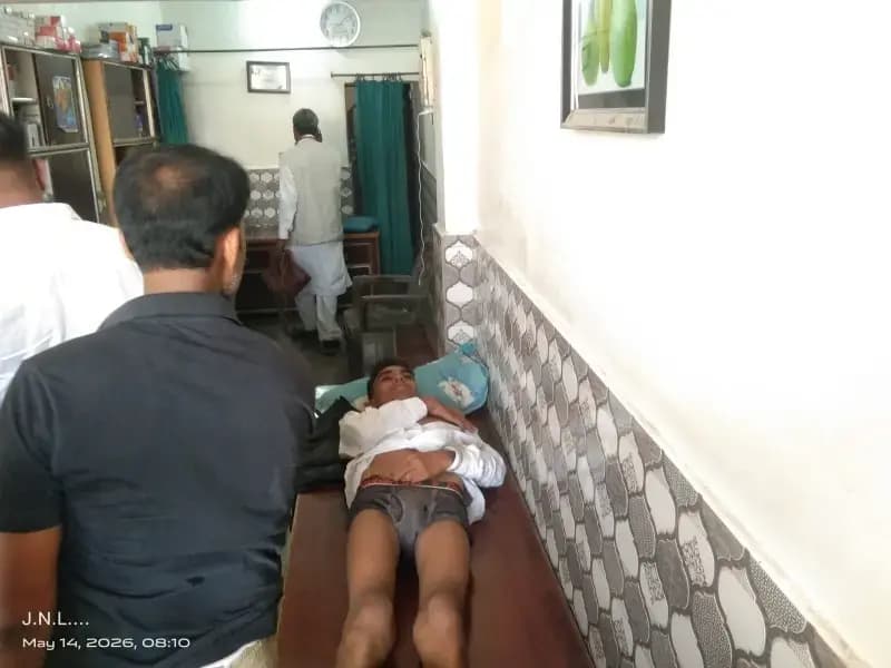 डाला में बारात से लौट रही बाइक अनियंत्रित होकर गिरी, दो घायल