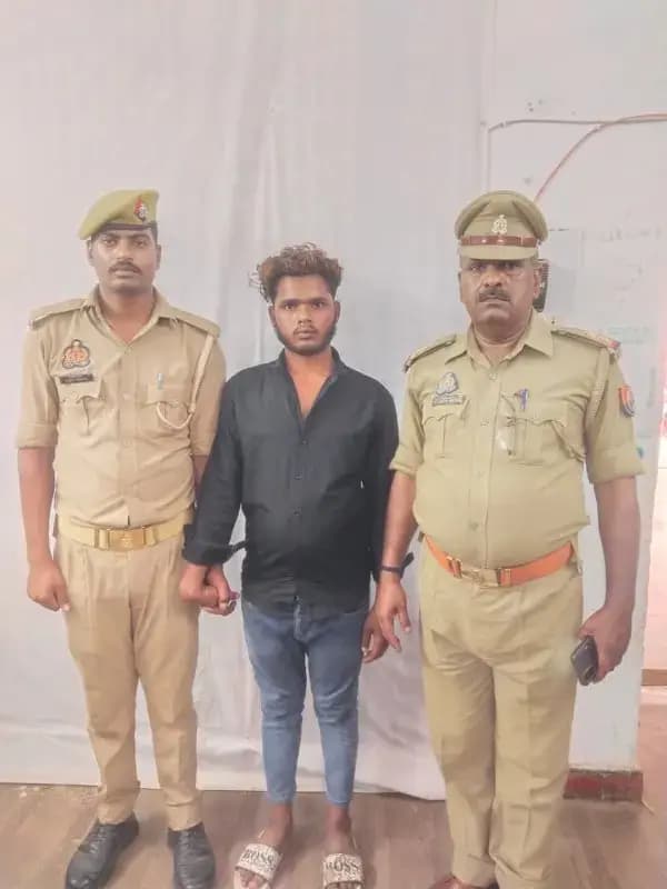 ओबरा पुलिस द्वारा दुष्कर्म व पॉक्सो एक्ट से सम्बन्धित वांछित अभियुक्त गिरफ्तार.