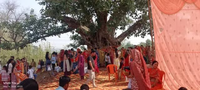 अखंड सौभाग्य, पति की लंबी आयु व उत्तम स्वास्थ्य को लेकर सनातनी महिलाओं ने वट सावित्री व्रत का पूजन किया