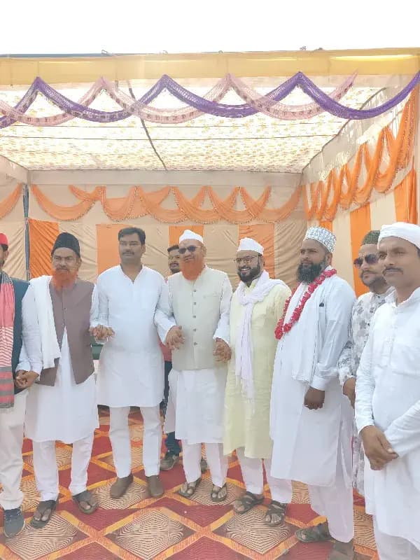 ईद-उल-अजहा पर रॉबर्ट्सगंज में सौहार्द कार्यक्रम आयोजित, अमन-चैन और भाईचारे का दिया संदेश