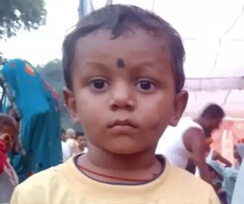 शादी की खुशियां मातम में बदलीं: कुएं में मिला चार वर्षीय मासूम का शव, हत्या की आशंका