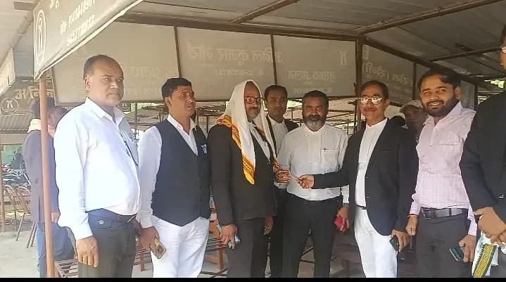 सोनभद्र बार एसोसिएशन का फर्जी अधिवक्ताओं व दलालों के खिलाफ अभियान, दी गई सख्त चेतावनी
