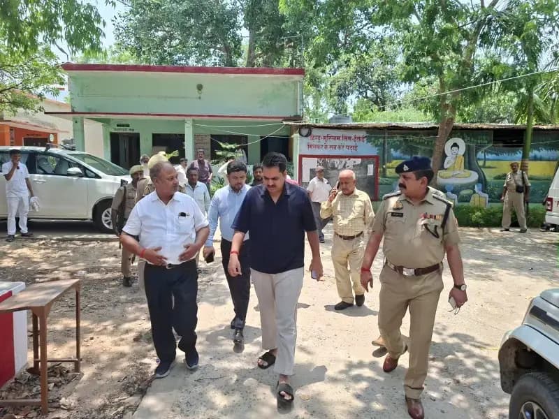 आरक्षी भर्ती परीक्षा-2025 की तैयारियों का डीएम ने लिया जायजा, शुचितापूर्ण आयोजन के दिए सख्त निर्देश