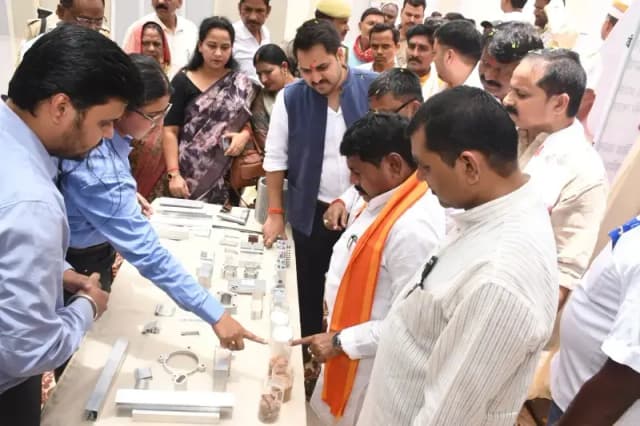 समाज कल्याण राज्य मंत्री ने किया चार दिवसीय विकास प्रदर्शनी का शुभारंभ