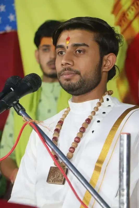 हनुमंत कथा और महादिव्य दरबार का शुभारंभ, पहले दिन उमड़ी श्रद्धालुओं की भारी भीड़