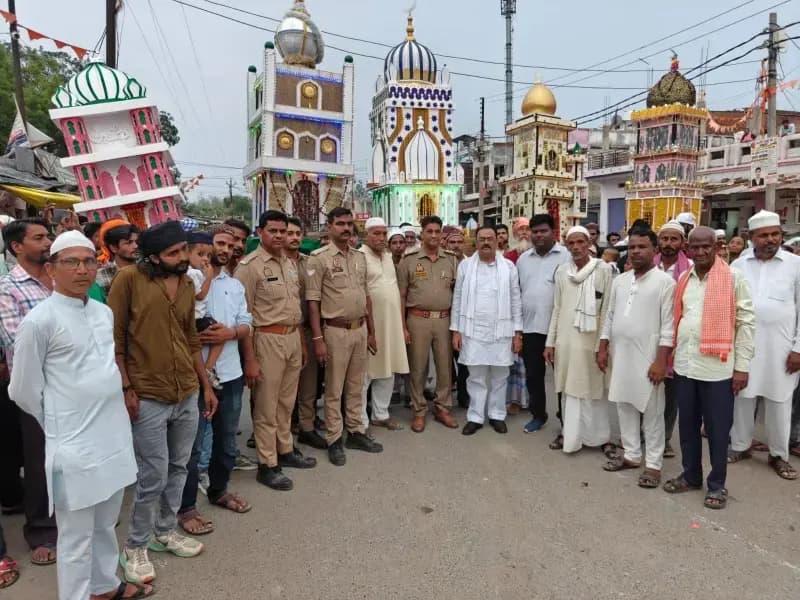 मोहर्रम पर चुर्क में निकला अकीदत और सम्मान का जुलूस, भाईचारे का दिया संदेश