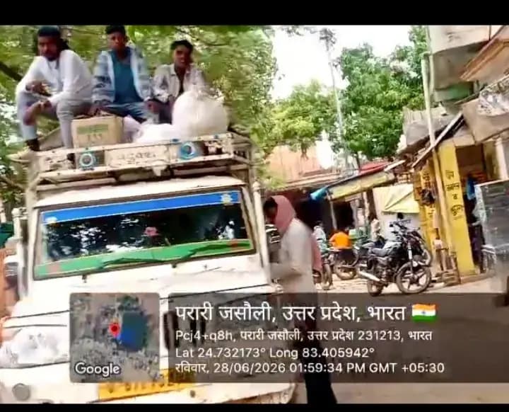 खलियारी से दर्जनों डग्गामार वाहन भर रहे फर्राटे, यात्रियों की जान से खिलवाड़ का आरोप.