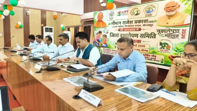 आयुक्त ने सीएम डैशबोर्ड व जनशिकायतों की समीक्षा कर दिए आवश्यक निर्देश