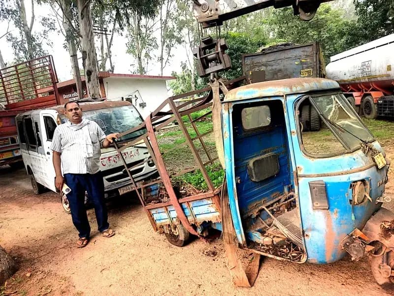 माल निस्तारण अभियान के तहत थाना शक्तिनगर पुलिस ने दो पुराने वाहनों की नियमानुसार नीलामी कराकर कराया अवमुक्त