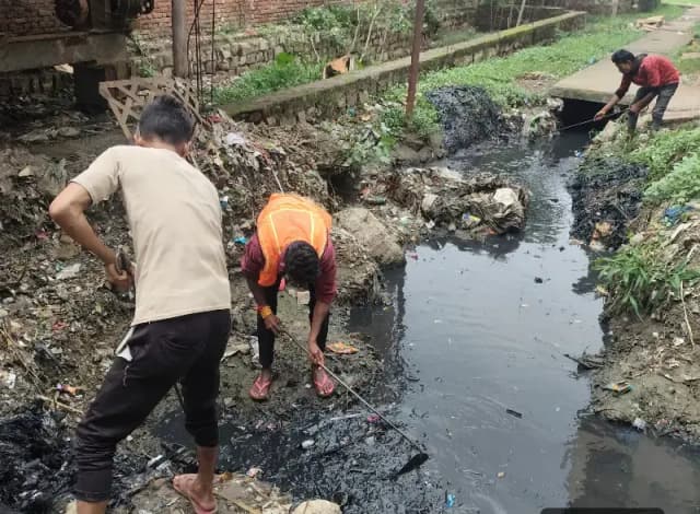 संचारी रोग नियंत्रण एवं दस्तक अभियान के तहत साफ-सफाई, जागरूकता और रोग नियंत्रण गतिविधियां तेज