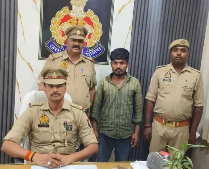 दुष्कर्म व जान से मारने की धमकी के मामले में वांछित अभियुक्त गिरफ्तार