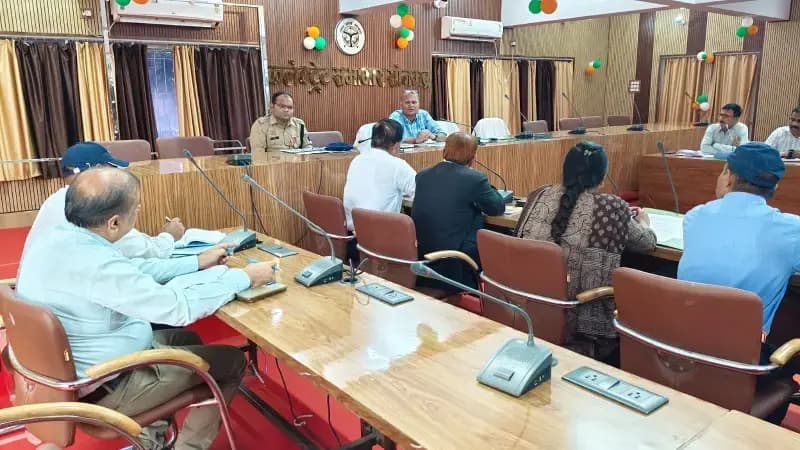 जिला स्तरीय स्वापक नियंत्रण समिति की बैठक सम्पन्न, नशे के विरुद्ध जन जागरूकता और सख्त कार्रवाई के निर्देश