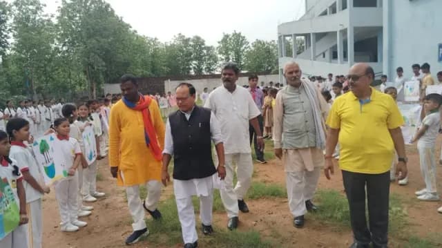 प्रसाद कुंवर पब्लिक स्कूल में पौधारोपण दिवस मनाया गया, 500 पौधे लगाने का लिया संकल्प