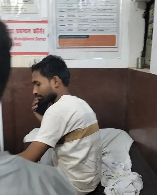 दुकान से घर लौट रहे युवक को सांप ने डसा, सीएचसी में उपचार जारी