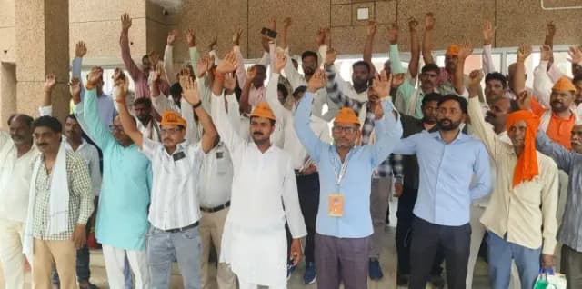 *लाभांश बढ़ाने की मांग पर कोटेदारों ने वितरण बहिष्कार का किया ऐलान
