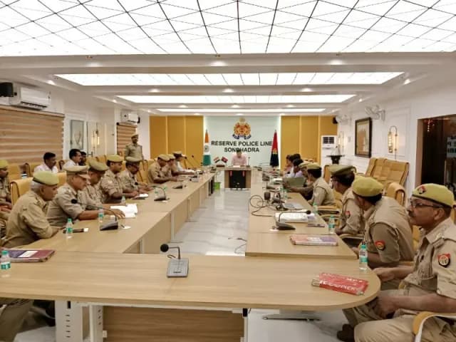 सीमावर्ती क्षेत्रों में सतर्कता बढ़ाने के निर्देश, नक्सल समन्वय गोष्ठी में बनी रणनीति
