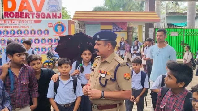 स्कूली बच्चों की सुरक्षा सर्वोपरि क्षमता से अधिक बच्चों को वाहन में बैठाने पर होगी सख्त कार्रवाई