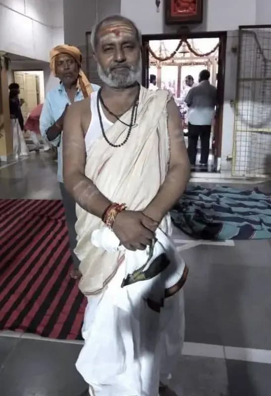अचलेश्वर महादेव मंदिर के पुजारी पं.ओमप्रकाश तिवारी का निधन, क्षेत्र में शोक की लहर