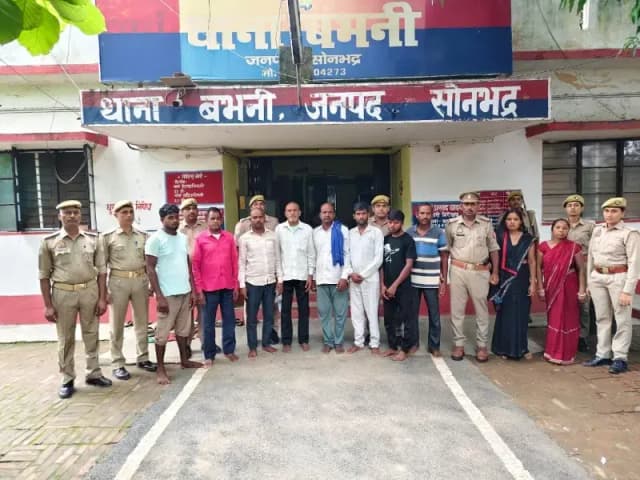 सोनभद्र: मारपीट एवं अमानवीय कृत्य के मामले में बभनी पुलिस की बड़ी कार्रवाई, 10 आरोपी गिरफ्तार