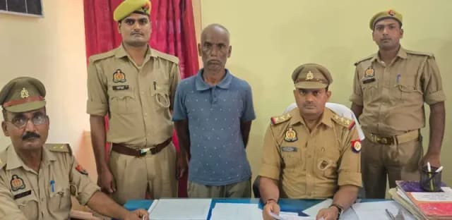 थाना रायपुर पुलिस की बड़ी कार्रवाई: ₹25 हजार का इनामी गौ-तस्कर गिरफ्तार