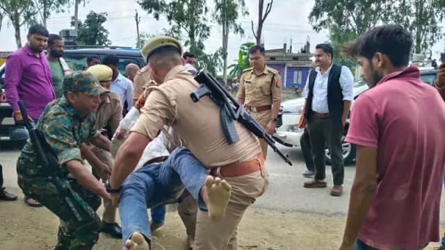 जिलाधिकारी एवं पुलिस अधीक्षक की संवेदनशील पहल, सड़क दुर्घटना में घायल व्यक्ति को तत्काल पहुंचाया गया अस्पताल