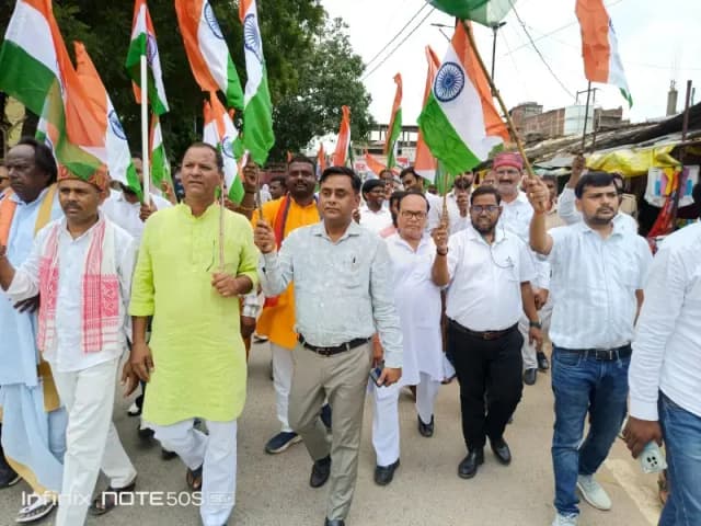 दुद्धी ब्लॉक से निकली भव्य हर घर तिरंगा यात्रा
