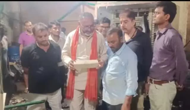 131 ट्रांसफार्मर पेंडिंग मिलने पर विधायक ने लगाई फटकार, बोले- लापरवाही बर्दाश्त नहीं