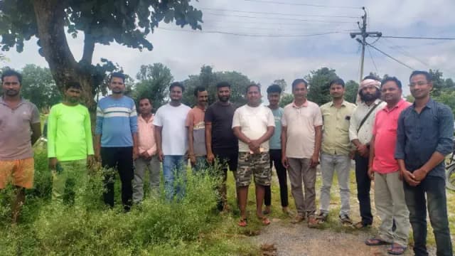 माहोंचट्टान लिलासी कला में रामलीला व दुर्गा पूजा की तैयारियों को लेकर बैठक सम्पन्न.