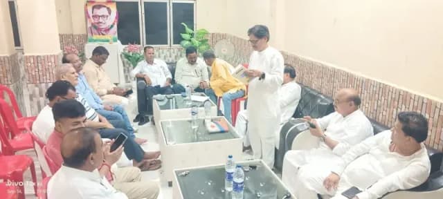 हिंदी की उपयोगिता और राष्ट्र निर्माण में भूमिका पर हुई चर्चा, काव्य पाठ ने बांधा समां